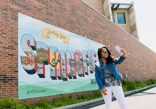 5 Sunny Selfie Spots in Springfield, MO