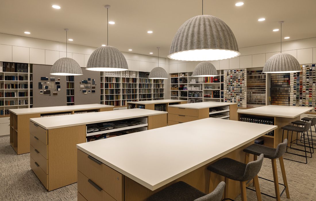 Grooms Office Environments interior photo 5