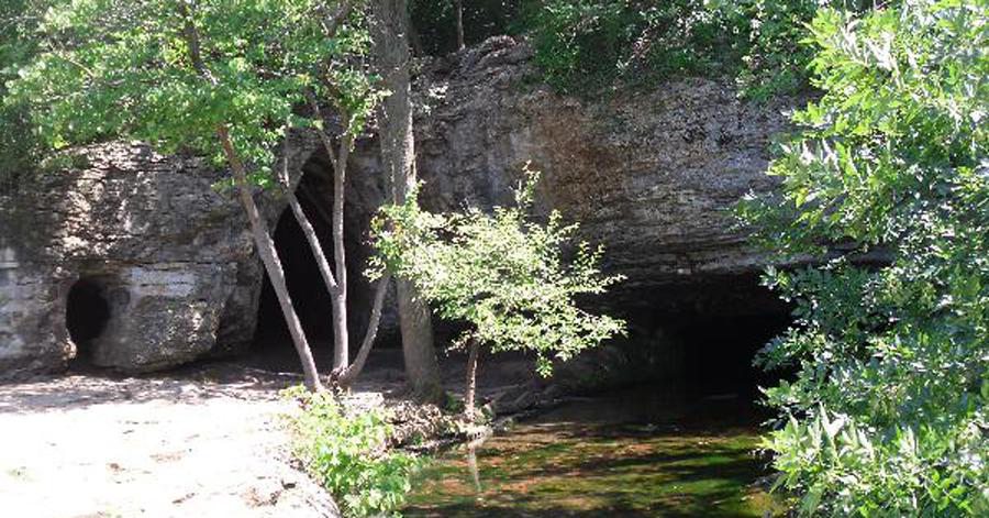 Hike and Cave Tour near Springfield, MO
