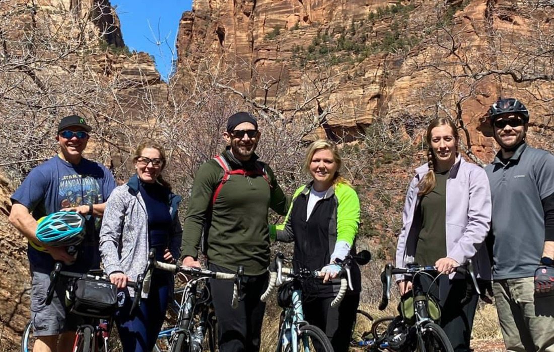 Nancy and Ron Bogart with cyclists