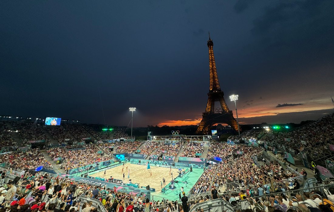 Eiffel Tower behind Olympic games in Paris