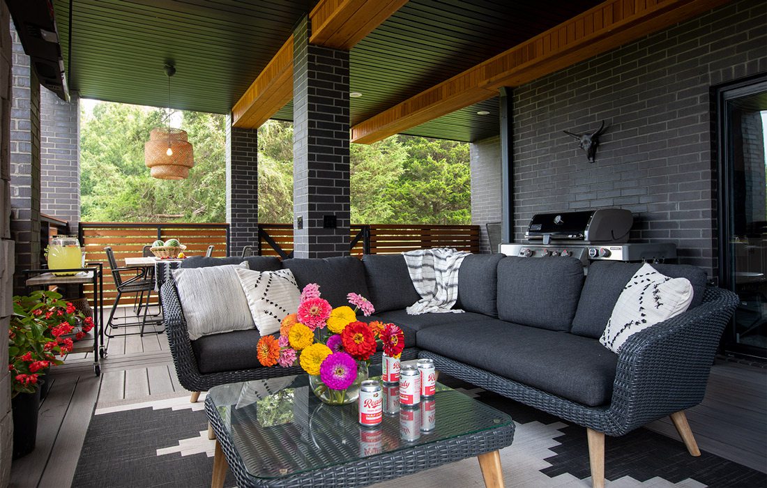 Deck seating in a southwest Missouri