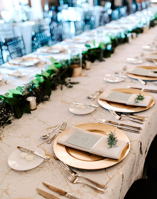 Elegant wedding table settings by Elegant Linens and Rentals in Nixa MO