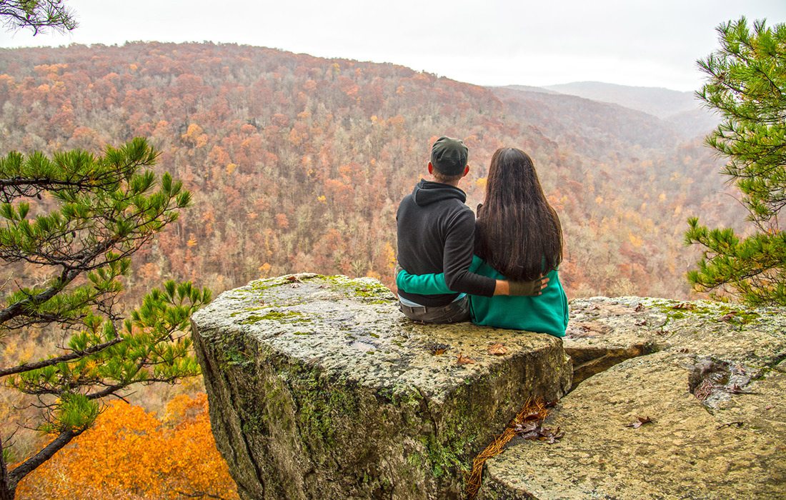 Hawksbill crag outlet camping