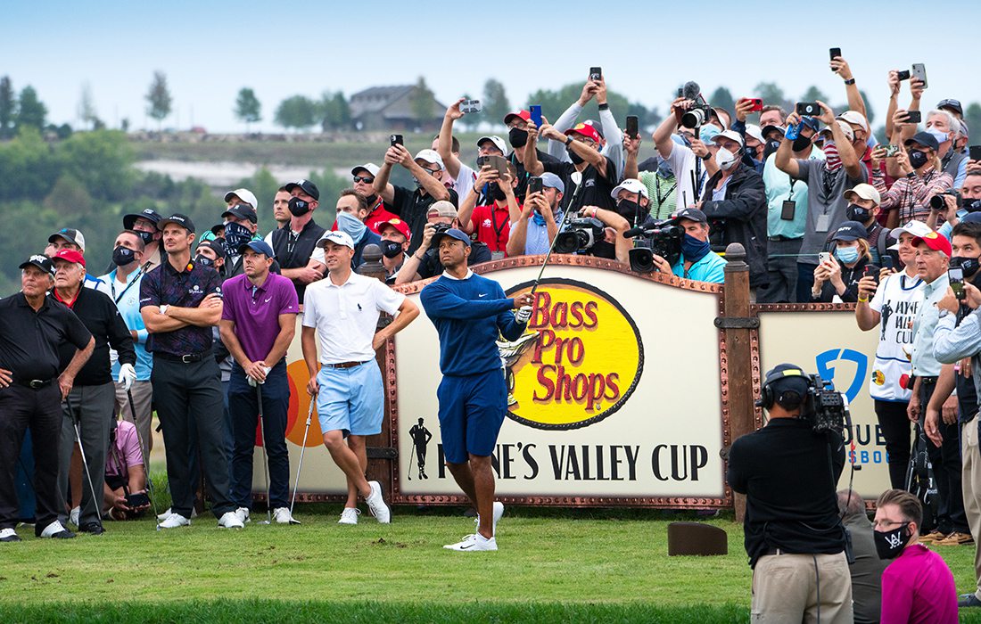 Tiger Woods tees off at the opening of Payne’s Valley in September 2020