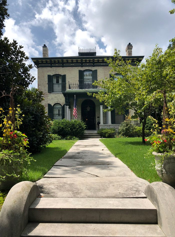 Historic home in Carthage MO