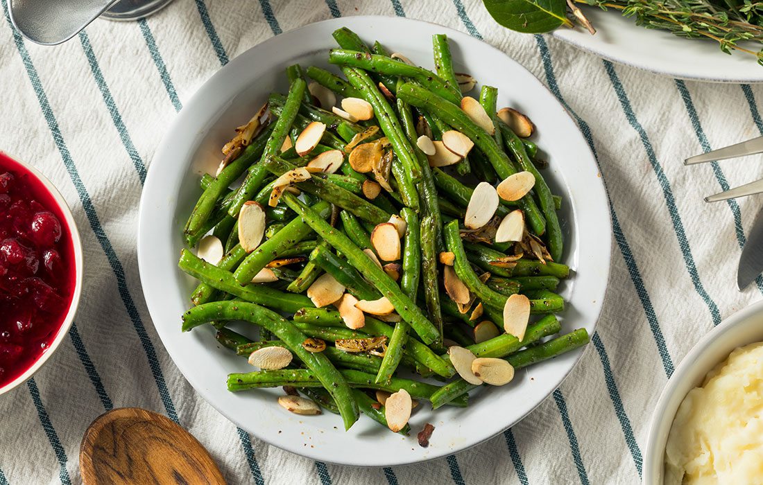 Green beans with almonds