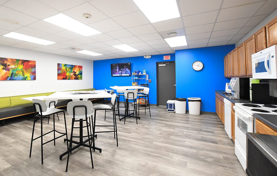 Grooms interior breakroom design photo