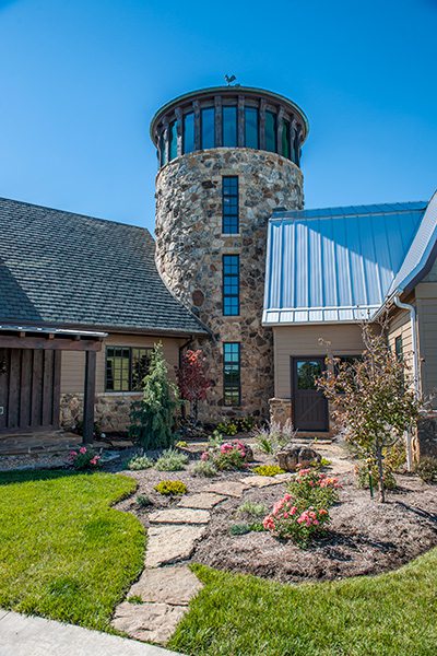 417 Home - Homes of the Year 2016 - $1 Million Plus Winner - Silo