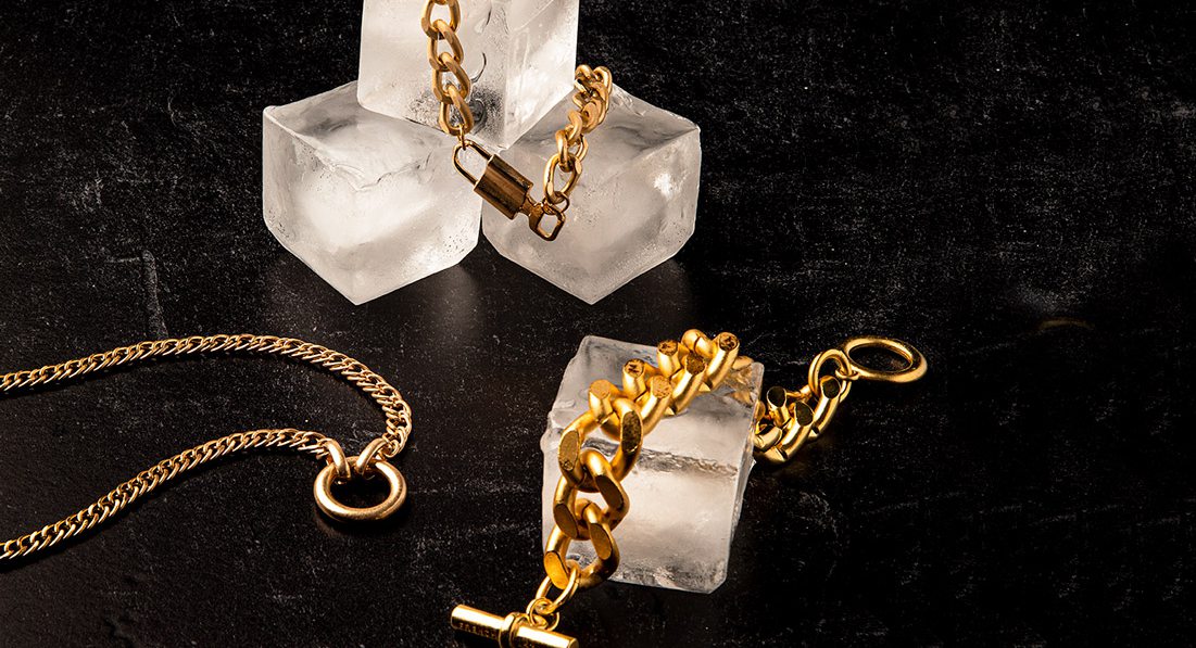 How To Wear Chain Detailing