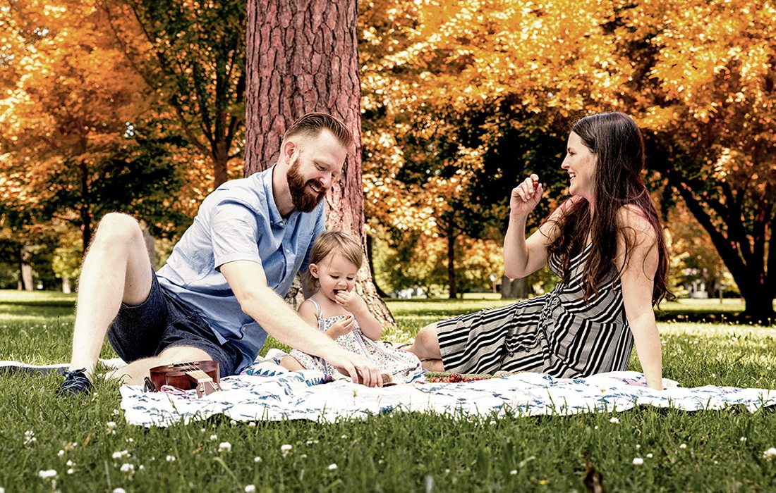 Family picnics in the park