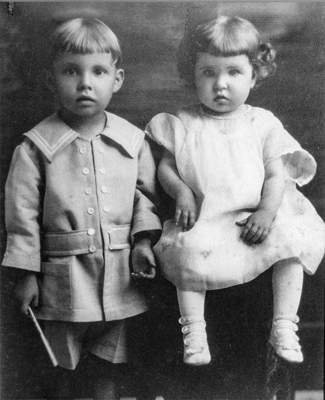 John Q. Hammons and his sister Wrenna Quentilla Hammons