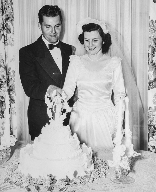 John and Juanita Hammons on their wedding day