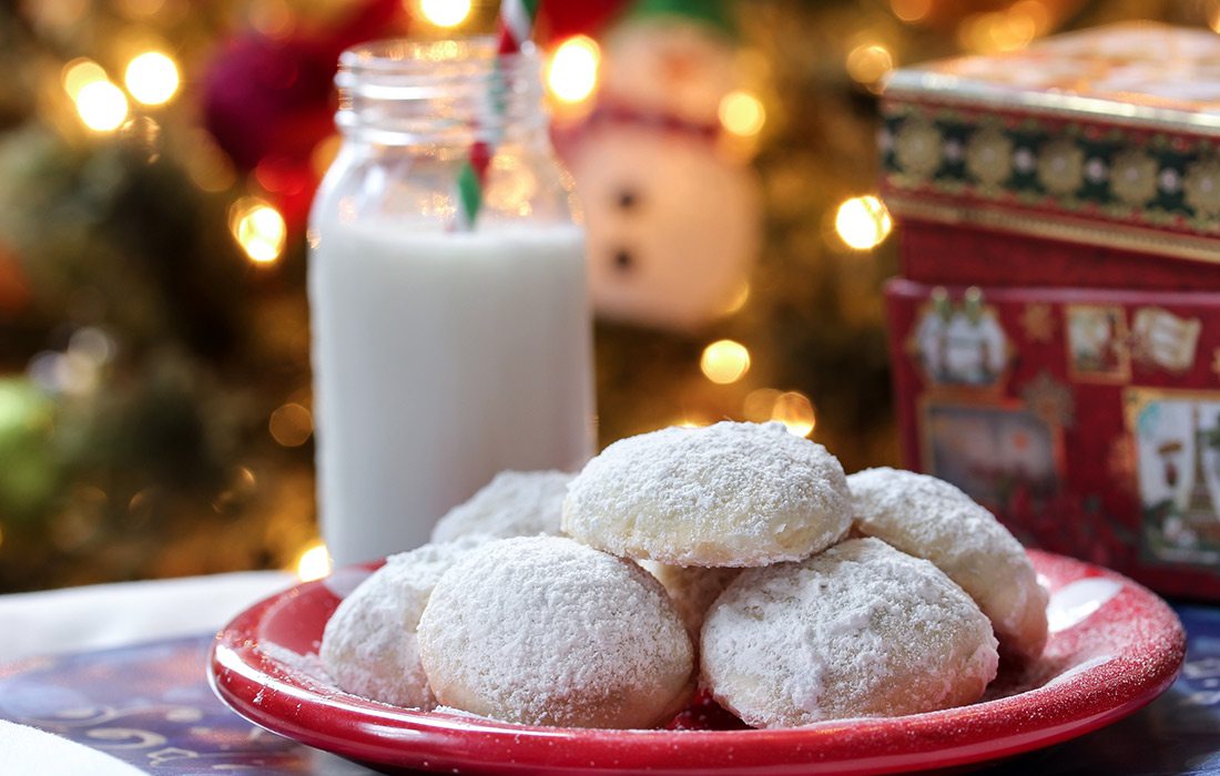 Mexican wedding cookies at Christmas