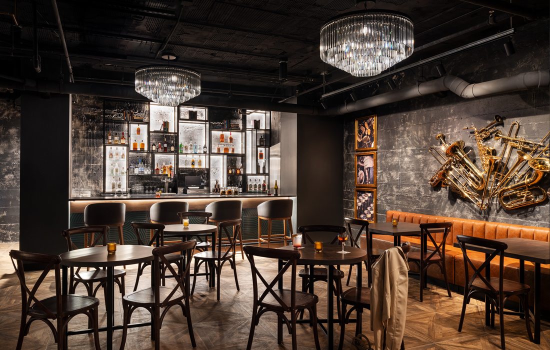Space at the Moxy