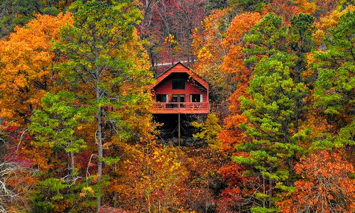 Windwood cabin in southwest Missouri.