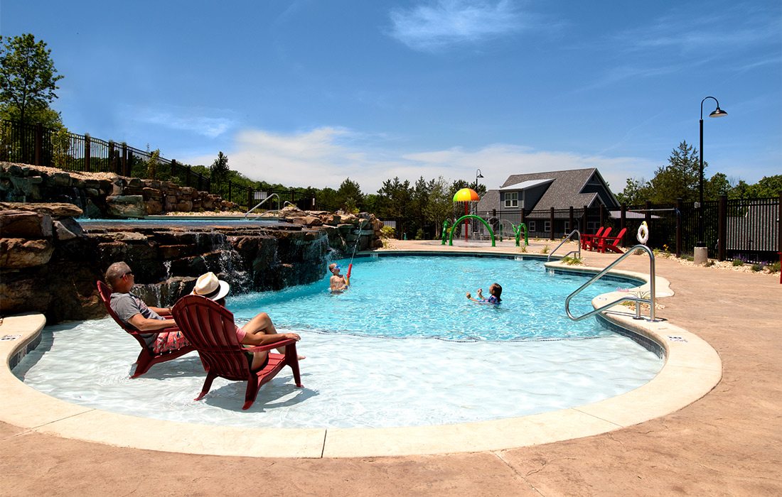 Outdoor pool at Table Rock Shore Resort