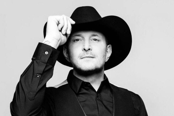 Black and white photo of Ty Herndon