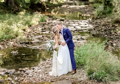 Outdoor wedding at Venue 481/Barn at Walnut Creek in Marshfield, MO