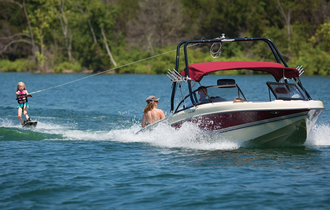 Waterskiing on Table Rock Lake