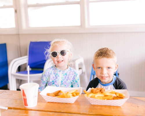 Kids eating at a restaurant at Table Rock Lake