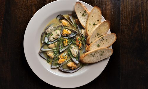 Thai Curry Mussels from Cellar + Plate