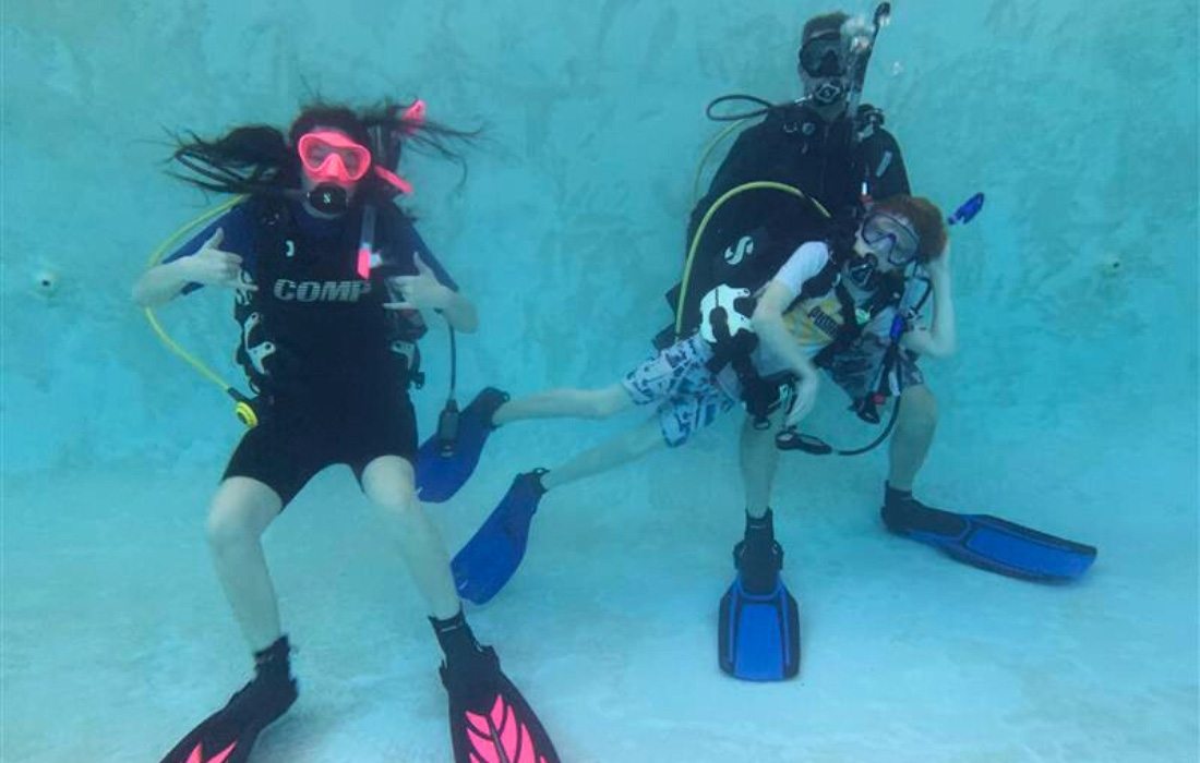 The instructors at Diventures are passionate about scuba diving.